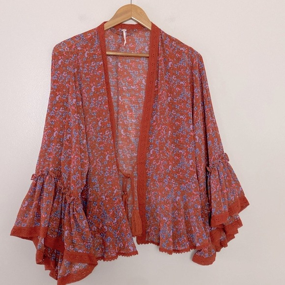 Free People Lola Kimono in Wild Red Ditsy Floral Tassel Tie Front Bell Sleeves S - Picture 2 of 15